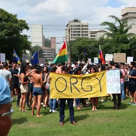 orgia ao ar livre