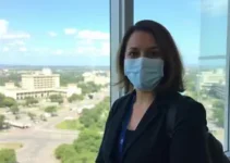 funcionário consular