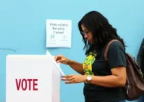 eleitores treinam o voto