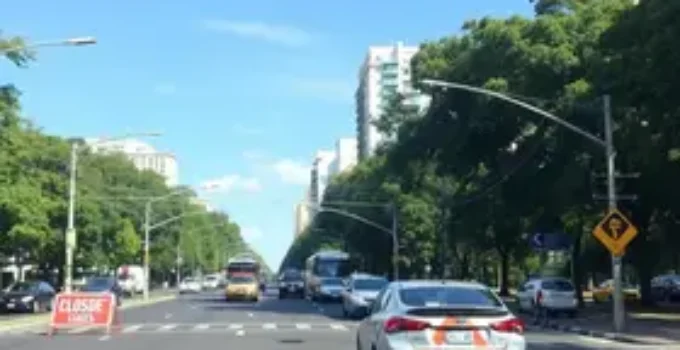 interdição avenida General David Sarnoff