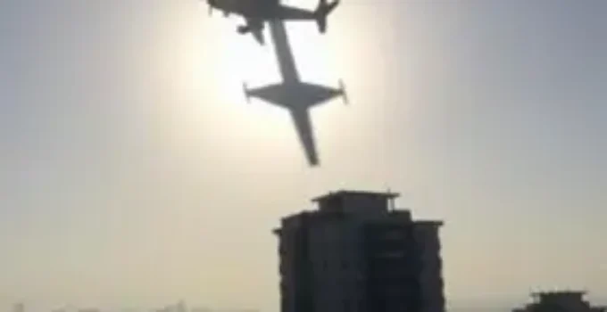 avião cai em prédio em BH